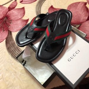Authentic Gucci flip flop size 10